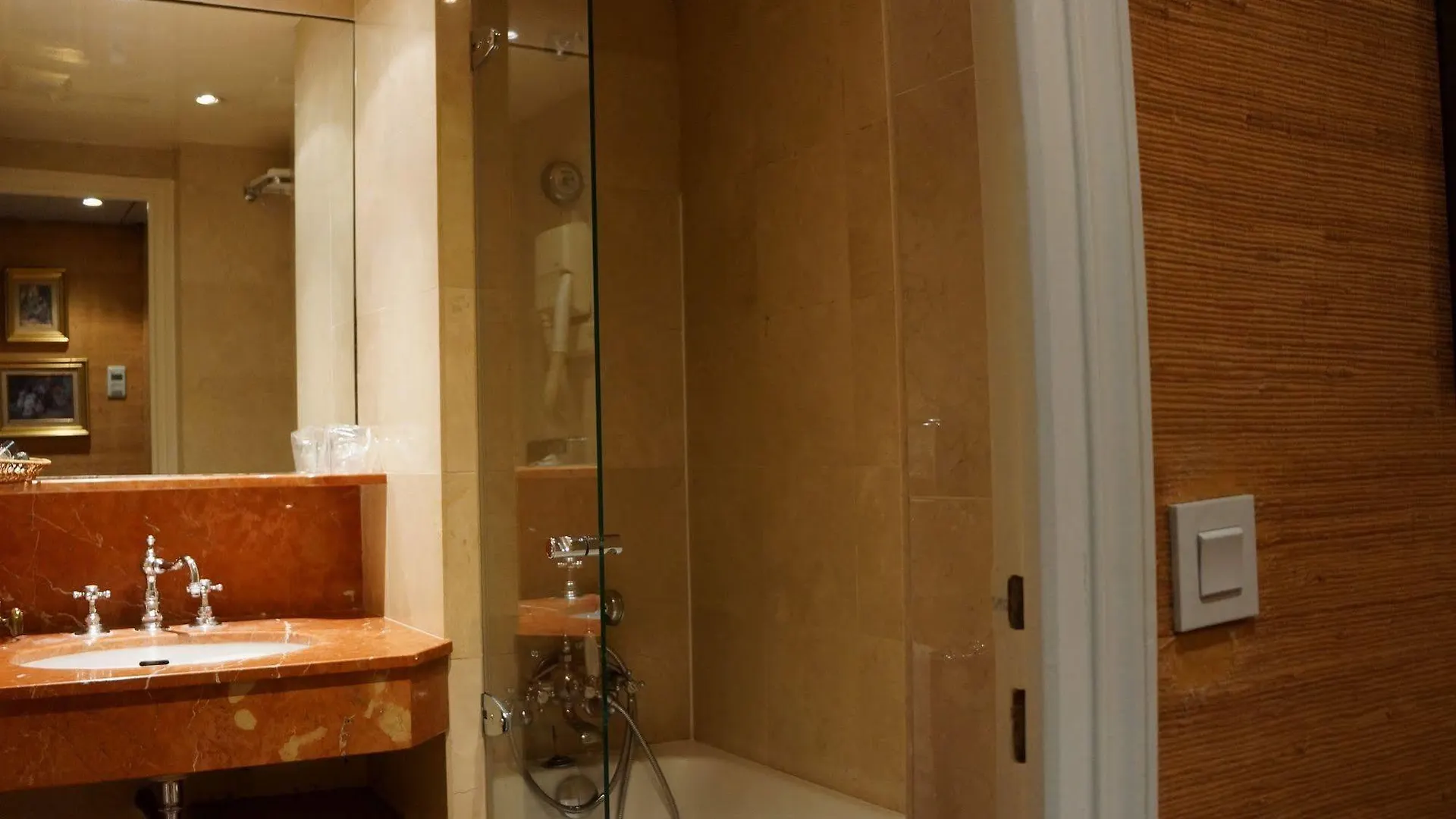 Le Relais Medicis Hotel Paris 4*,  France