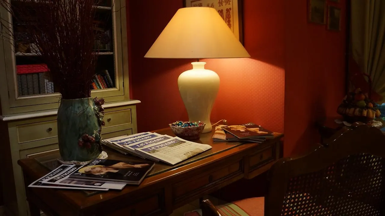 Le Relais Medicis Hotel Paris 4*,
